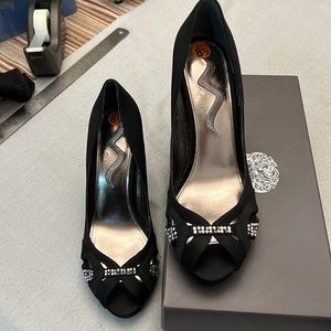 NWOT. Nina Black Open-Toe Heels with Rhinestones on Toe Box